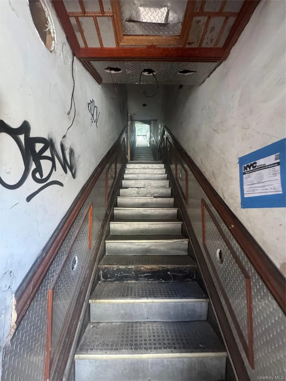155 8th Avenue New York (Manhattan), NY 10011
