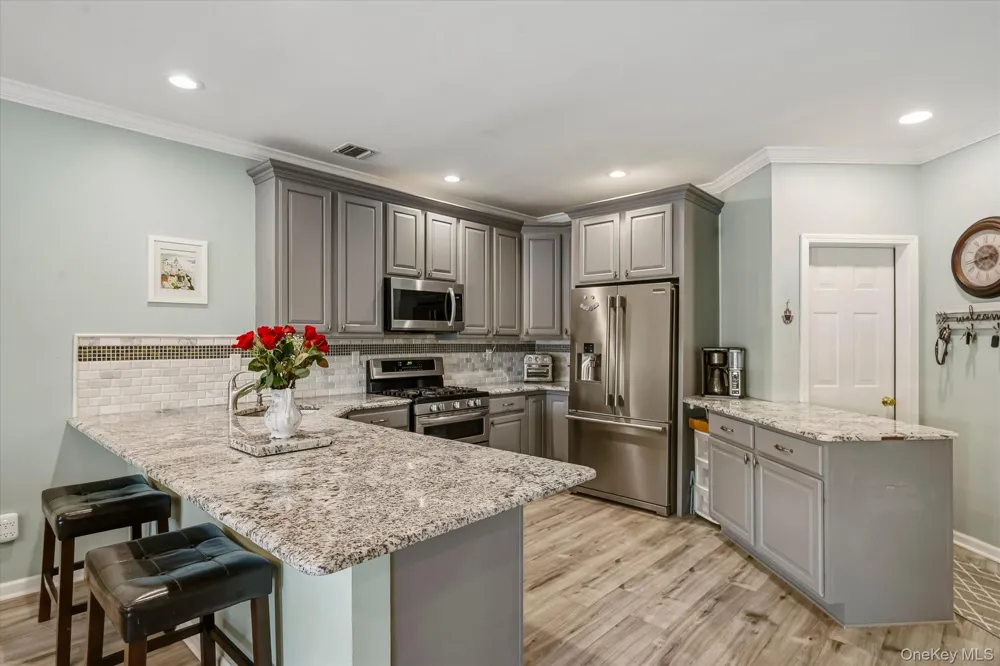 272 Tamerisk Lane New Windsor, NY 12553