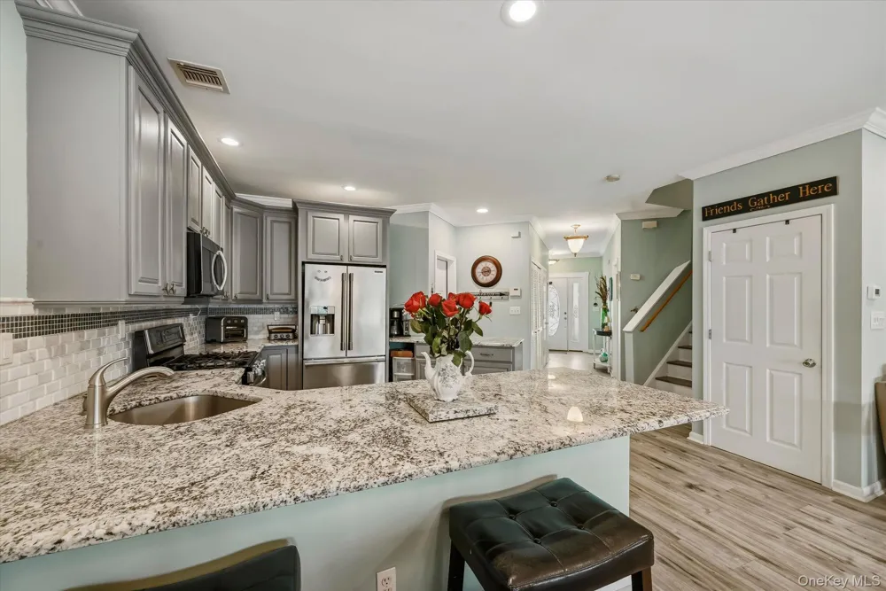 272 Tamerisk Lane New Windsor, NY 12553