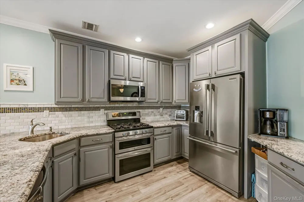272 Tamerisk Lane New Windsor, NY 12553