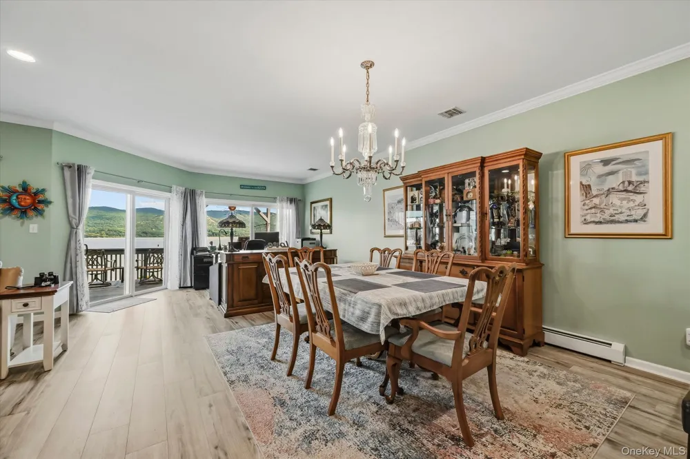 272 Tamerisk Lane New Windsor, NY 12553