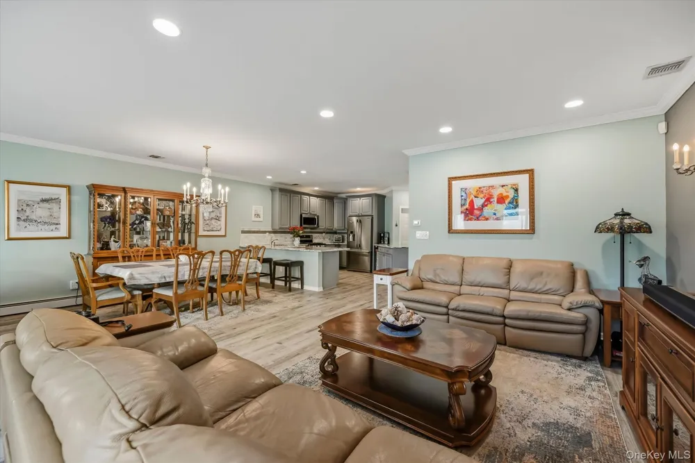 272 Tamerisk Lane New Windsor, NY 12553