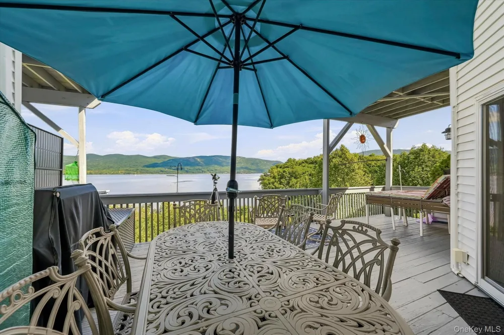 272 Tamerisk Lane New Windsor, NY 12553
