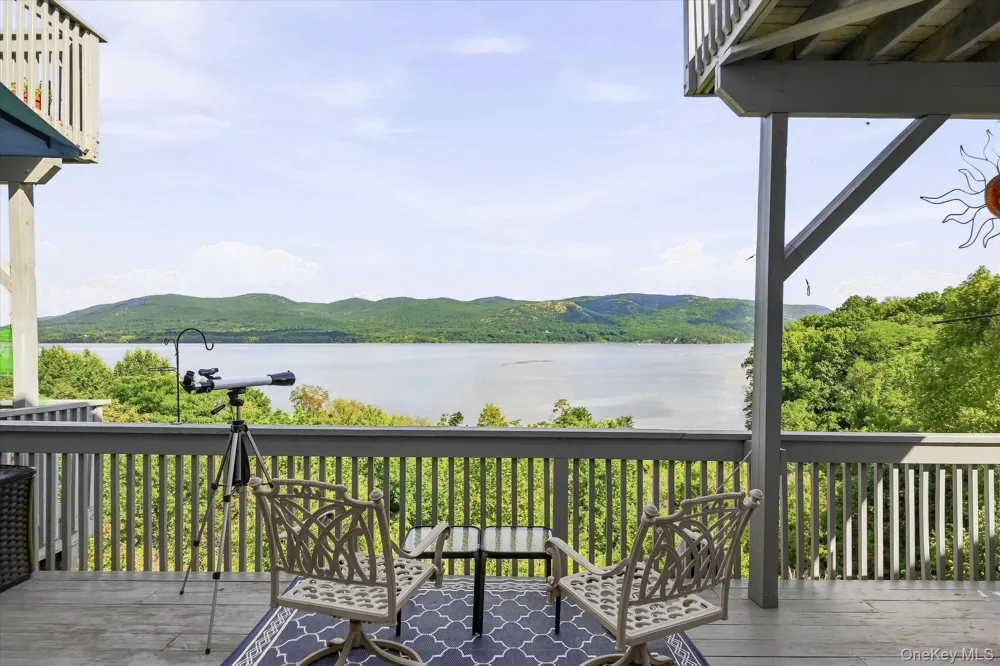 272 Tamerisk Lane New Windsor, NY 12553