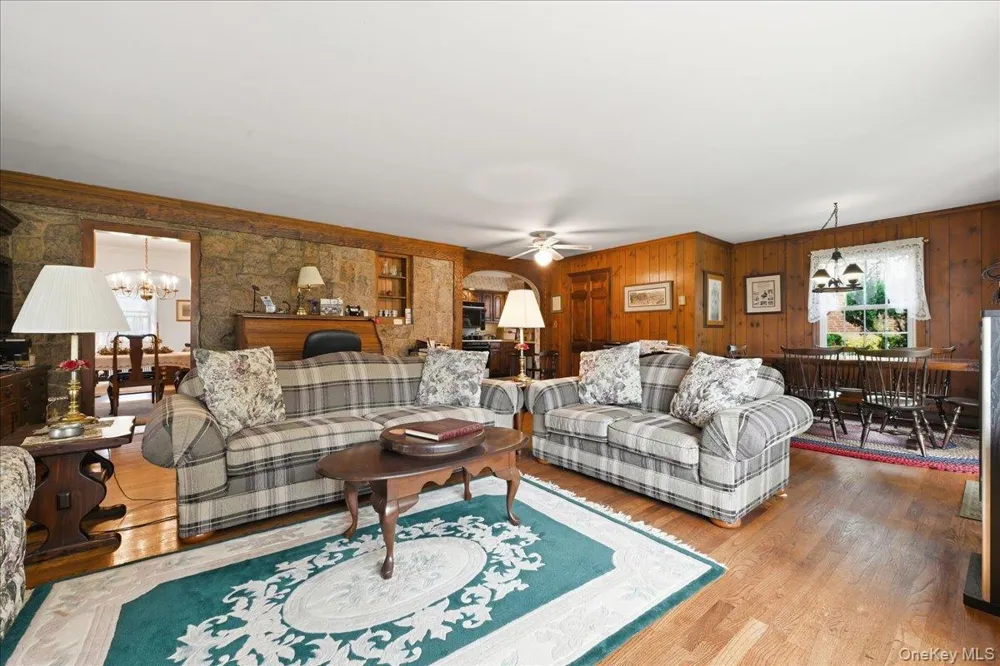 15 May Court Rockville Centre, NY 11570