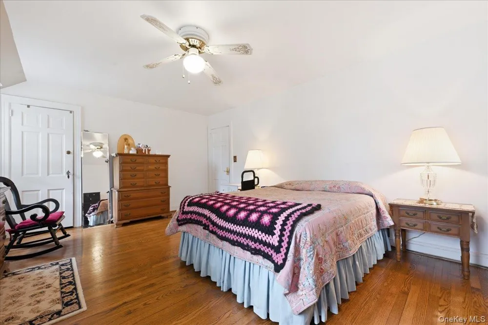 15 May Court Rockville Centre, NY 11570