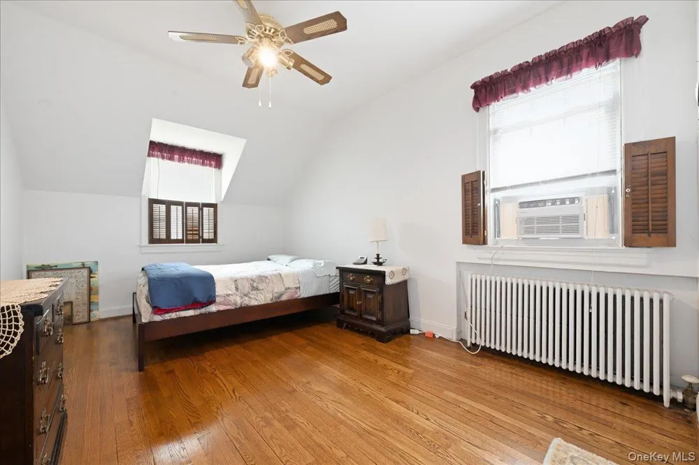 15 May Court Rockville Centre, NY 11570