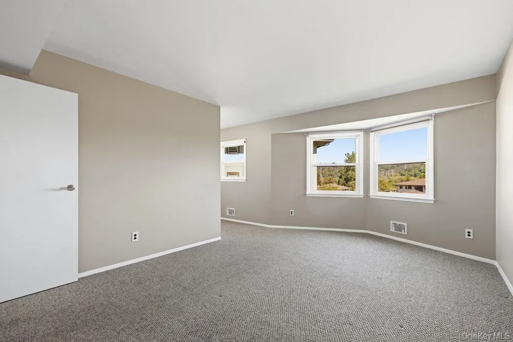 16D Essex Place Jefferson Valley, NY 10598