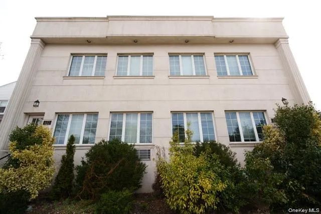 450 E Park Avenue #7 Long Beach, NY 11561