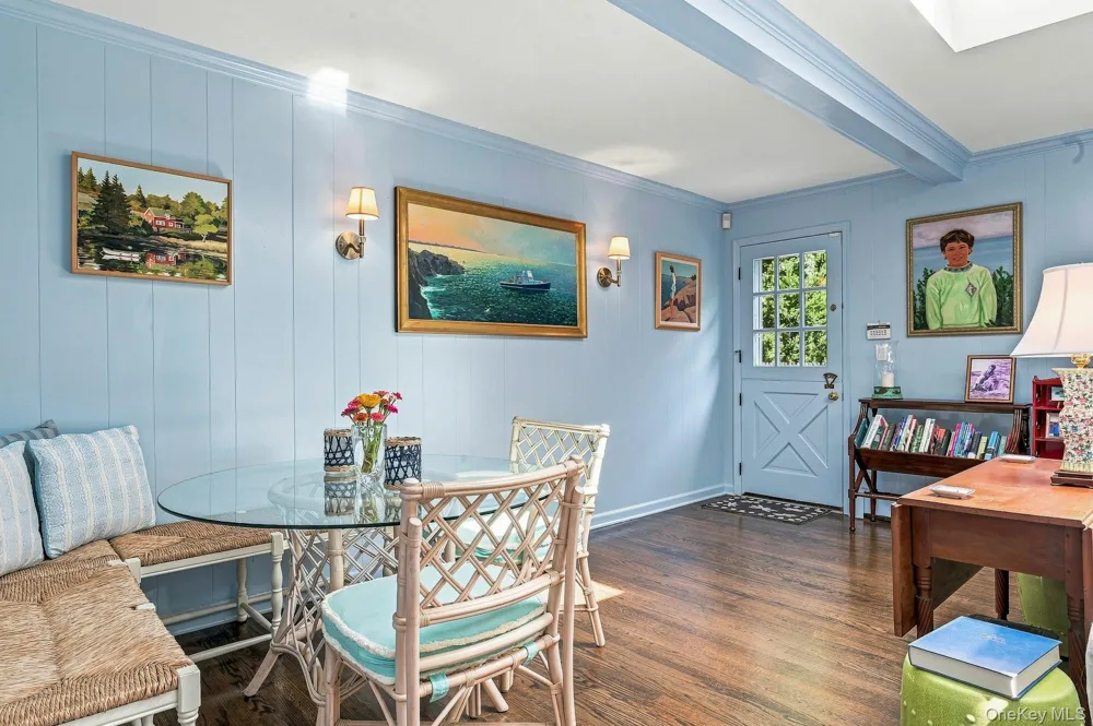 18 Matinecock Lane Locust Valley, NY 11560