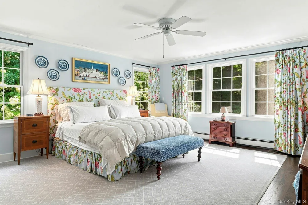 18 Matinecock Lane Locust Valley, NY 11560