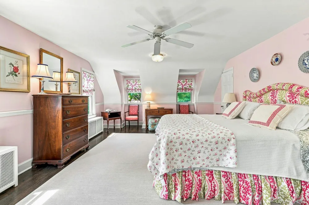 18 Matinecock Lane Locust Valley, NY 11560