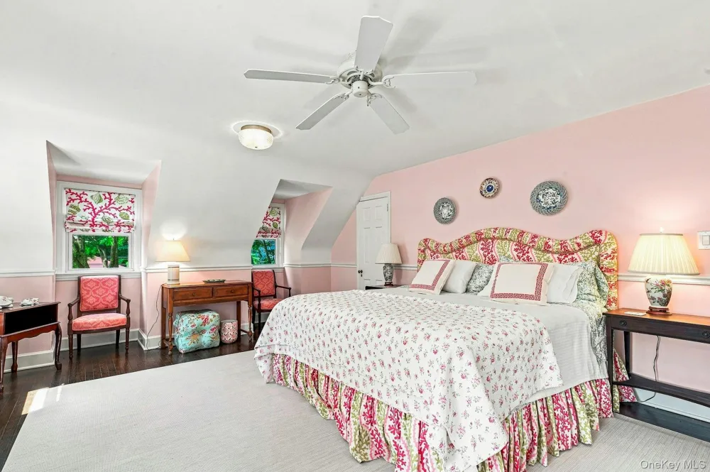 18 Matinecock Lane Locust Valley, NY 11560
