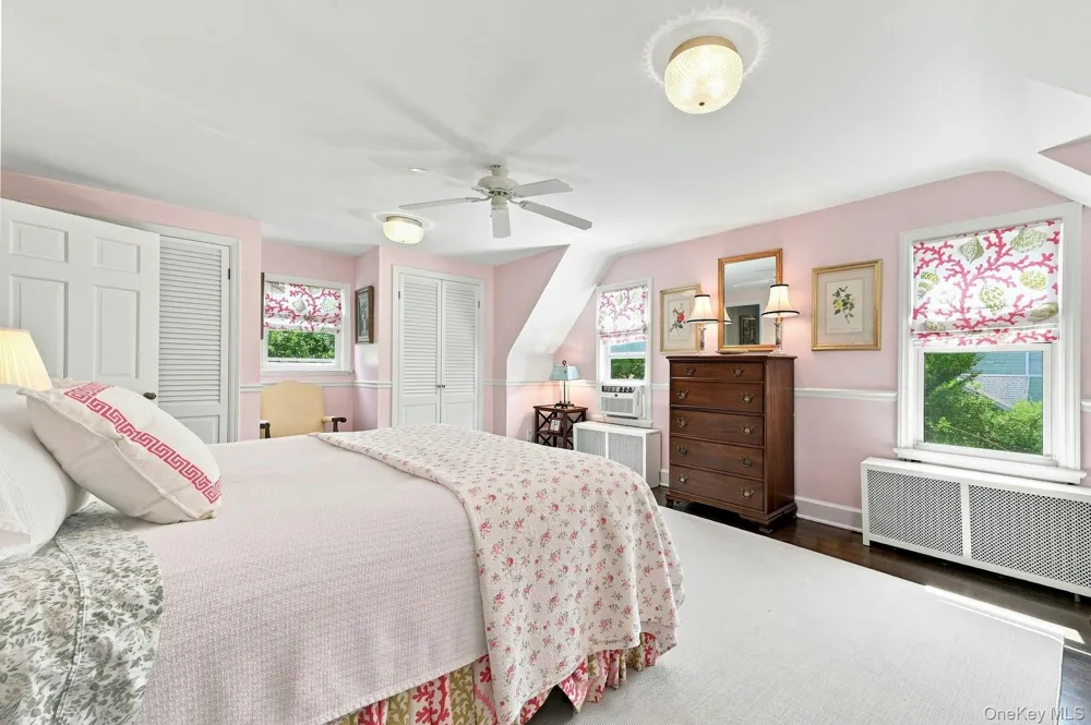 18 Matinecock Lane Locust Valley, NY 11560
