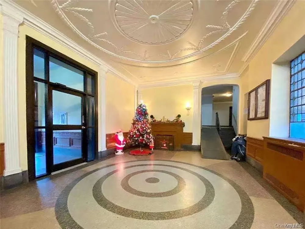 40-35 Ithaca Street #3D Elmhurst, NY 11373