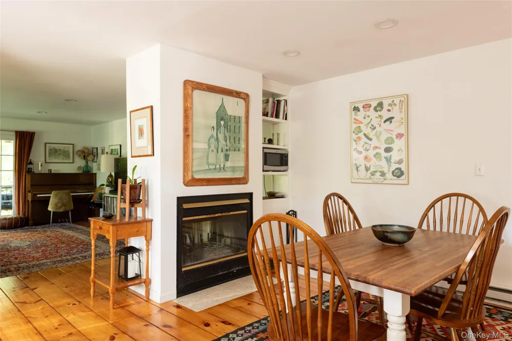 303 Sepasco Lake Drive Rhinebeck, NY 12572