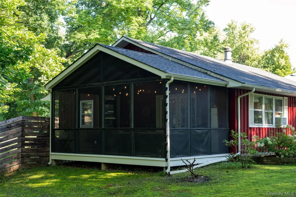 303 Sepasco Lake Drive Rhinebeck, NY 12572