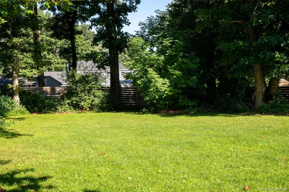 303 Sepasco Lake Drive Rhinebeck, NY 12572