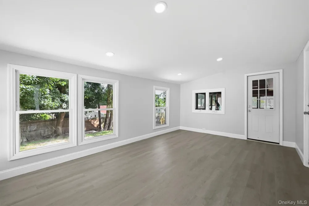 23 Westwood Drive Newburgh, NY 12550
