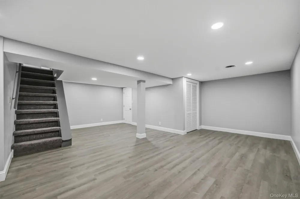 23 Westwood Drive Newburgh, NY 12550