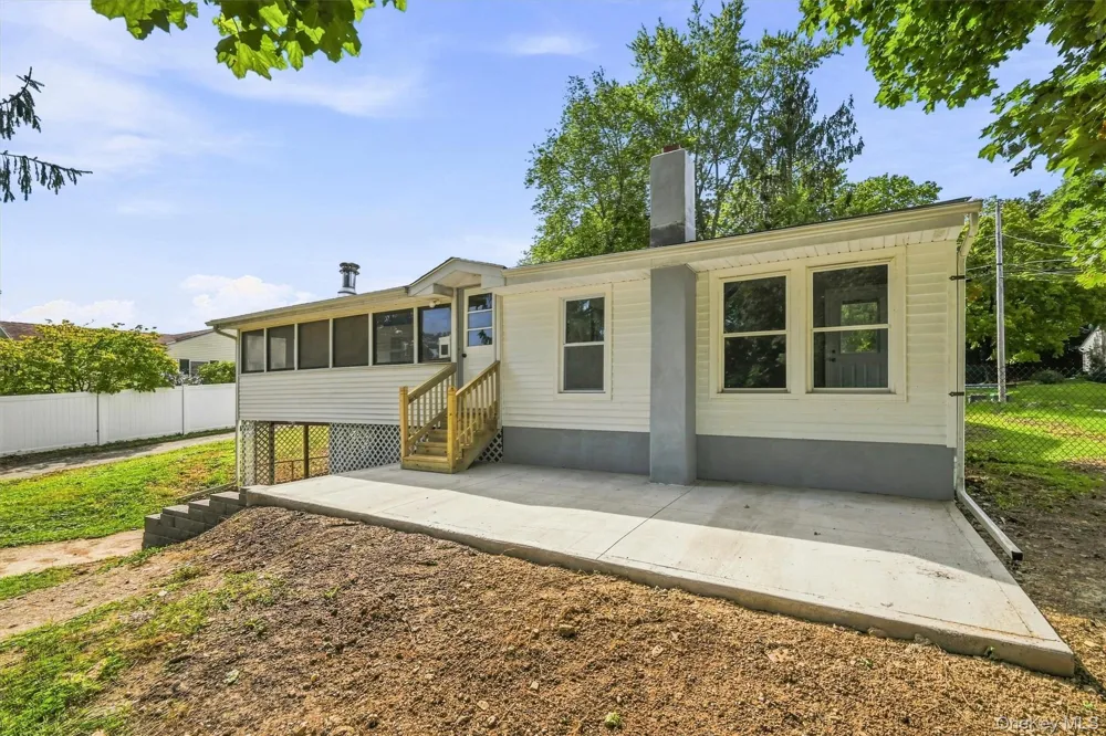 23 Westwood Drive Newburgh, NY 12550