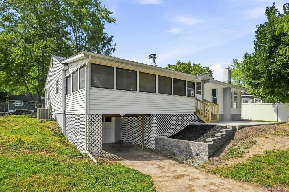 23 Westwood Drive Newburgh, NY 12550