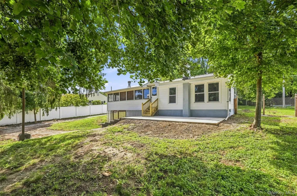23 Westwood Drive Newburgh, NY 12550