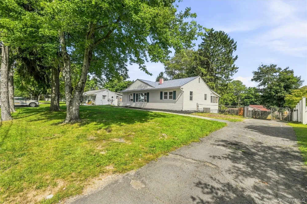 23 Westwood Drive Newburgh, NY 12550