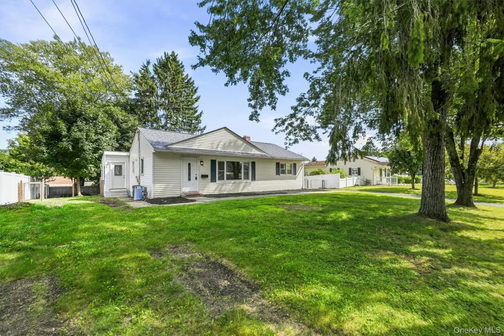 23 Westwood Drive Newburgh, NY 12550