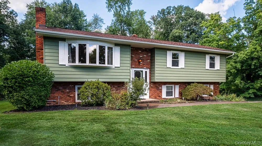 8 W Caroline Drive W Wappingers Falls, NY 12590