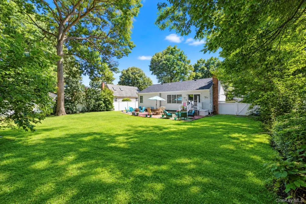 115 Colin Drive Shirley, NY 11967