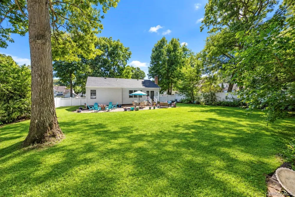 115 Colin Drive Shirley, NY 11967