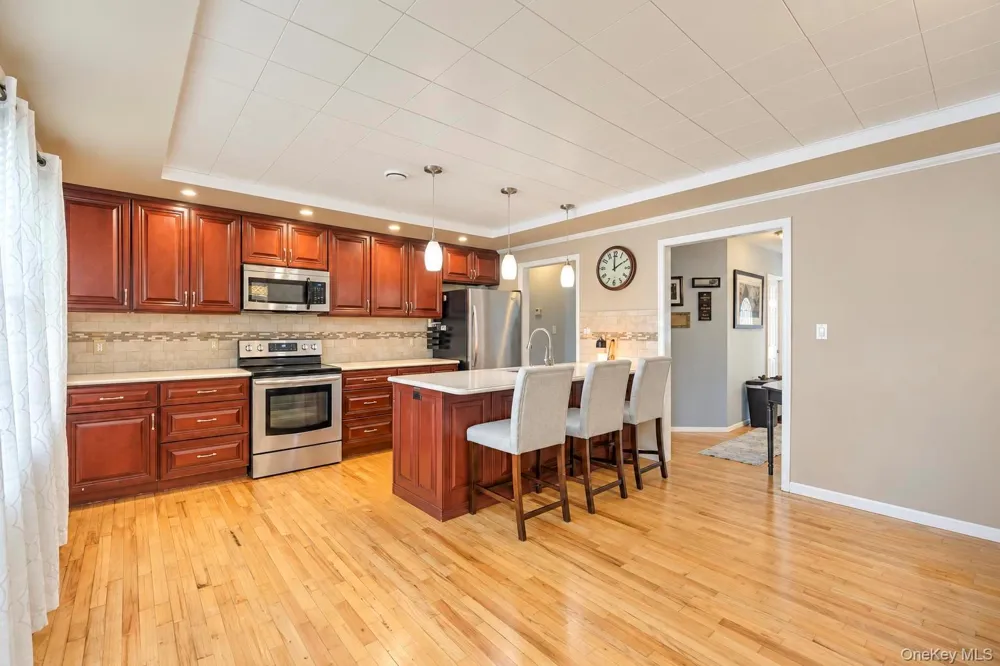 115 Colin Drive Shirley, NY 11967