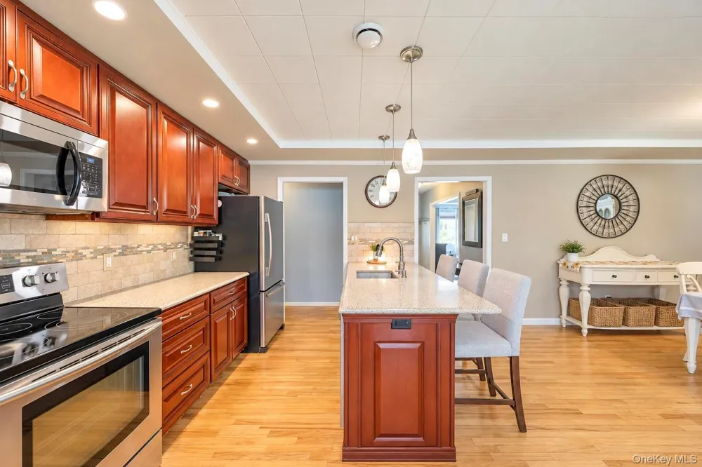 115 Colin Drive Shirley, NY 11967