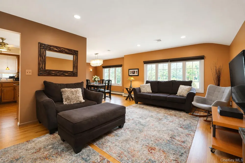 947 Bard Avenue Staten Island, NY 10301