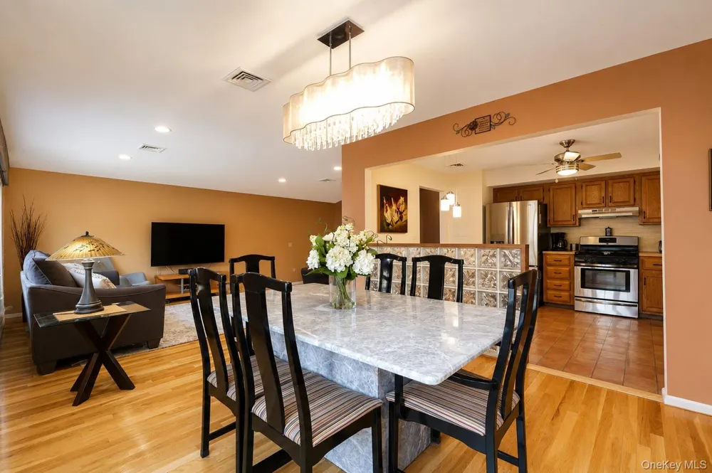 947 Bard Avenue Staten Island, NY 10301