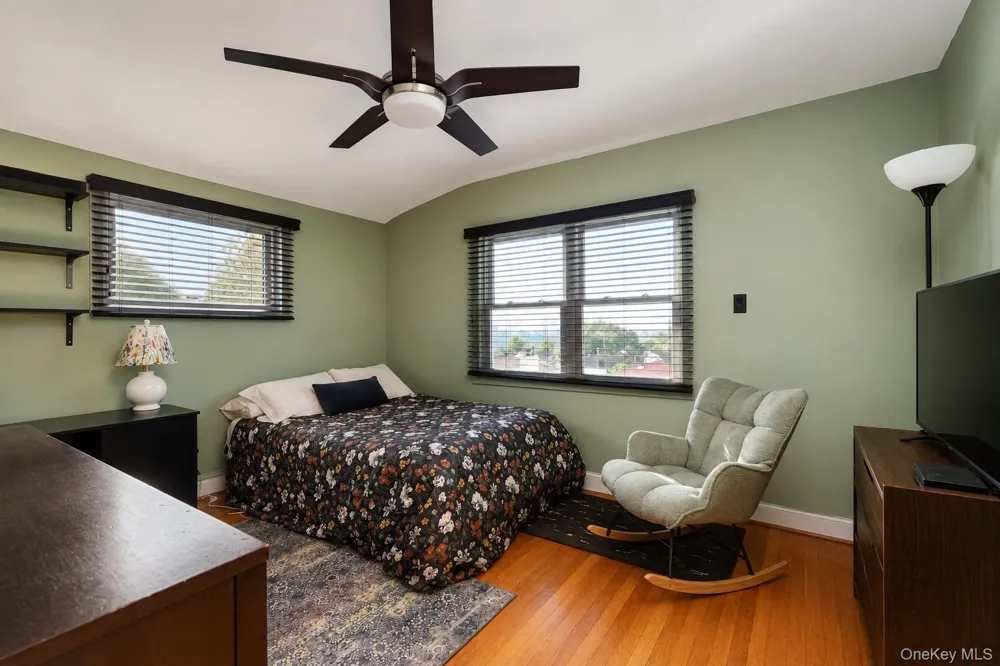 947 Bard Avenue Staten Island, NY 10301