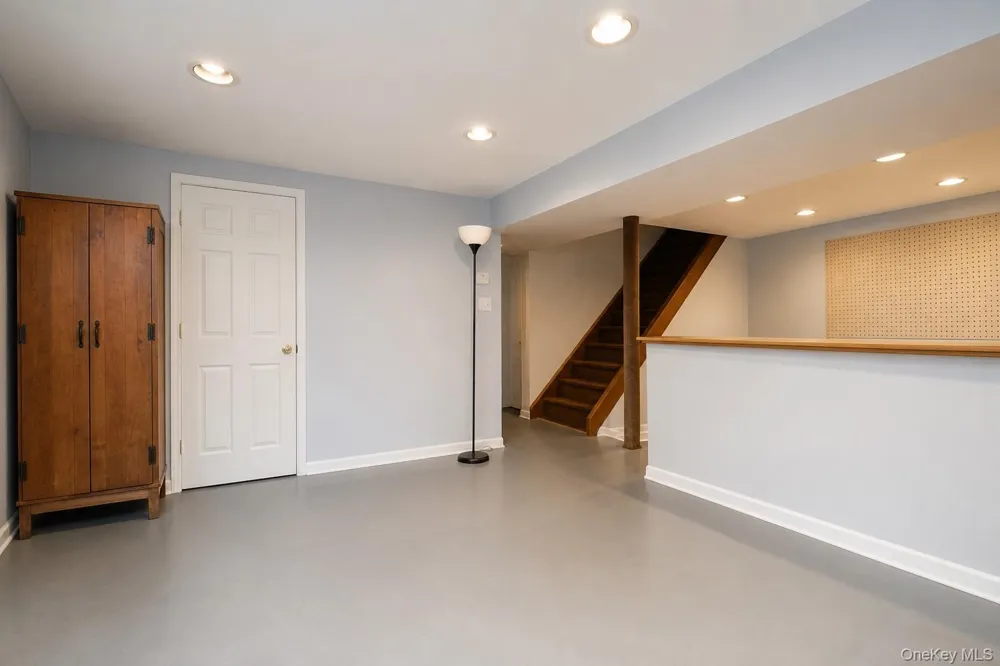 947 Bard Avenue Staten Island, NY 10301