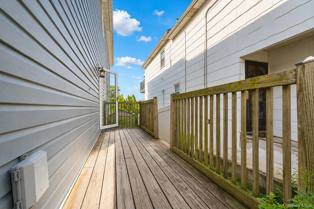 947 Bard Avenue Staten Island, NY 10301