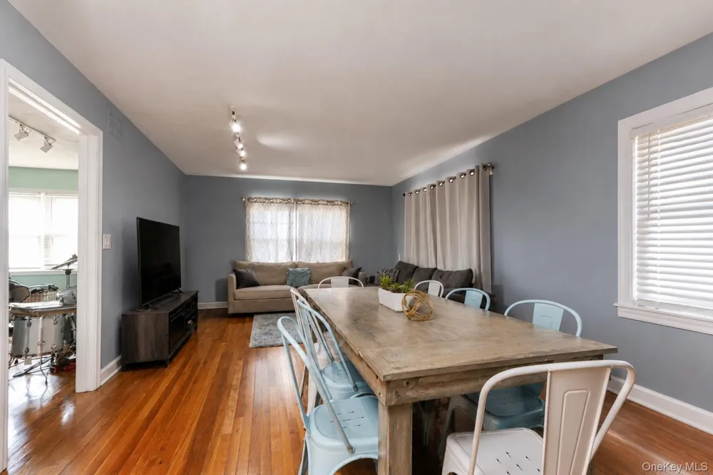 947 Bard Avenue Staten Island, NY 10301