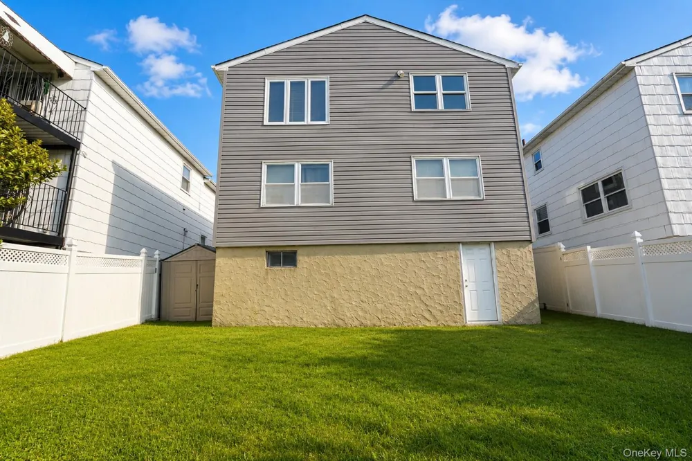 947 Bard Avenue Staten Island, NY 10301