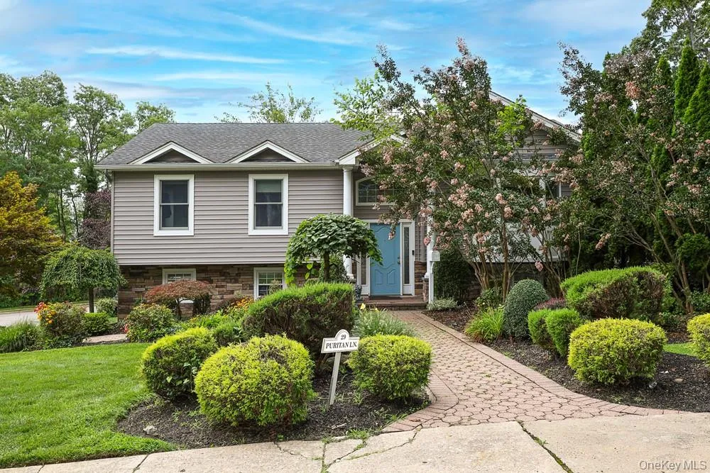 29 Puritan Lane Farmingdale, NY 11735