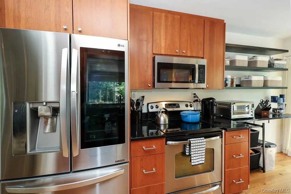 29 Puritan Lane Farmingdale, NY 11735