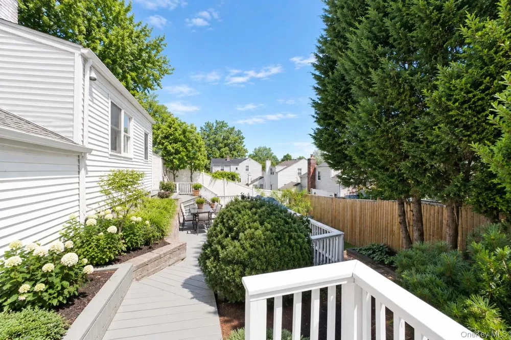 245 Old Mamaroneck Road White Plains, NY 10605