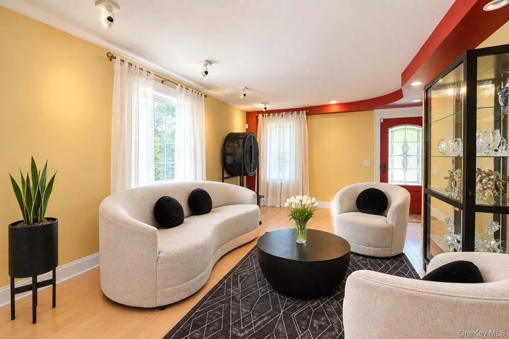 245 Old Mamaroneck Road White Plains, NY 10605