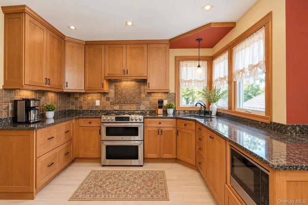 245 Old Mamaroneck Road White Plains, NY 10605