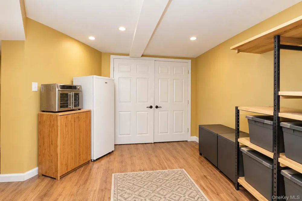245 Old Mamaroneck Road White Plains, NY 10605