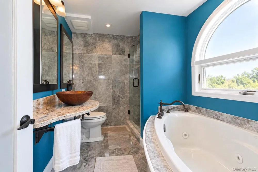 245 Old Mamaroneck Road White Plains, NY 10605