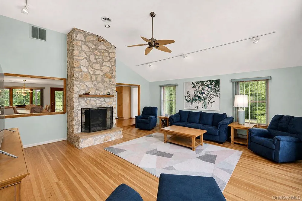 8 Stuart Avenue Amityville, NY 11701