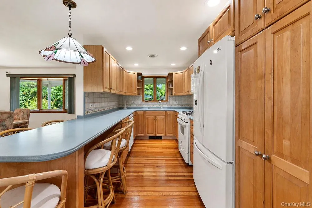 8 Stuart Avenue Amityville, NY 11701